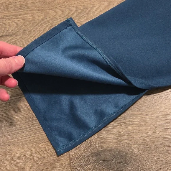 Vetta Getaway Capsule Convertible Tie Top - Picture 6 of 10